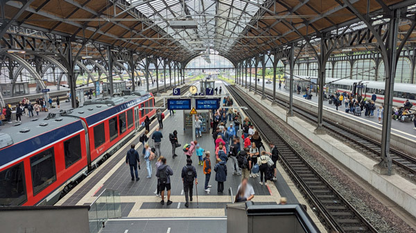 HLlive's tweet image. Die Bahn baut Die Planungen in diesem Jahr dlvr.it/TRC57n #Bahn #DBInfraGO #Schienennetz #Bauarbeiten #Hamburg