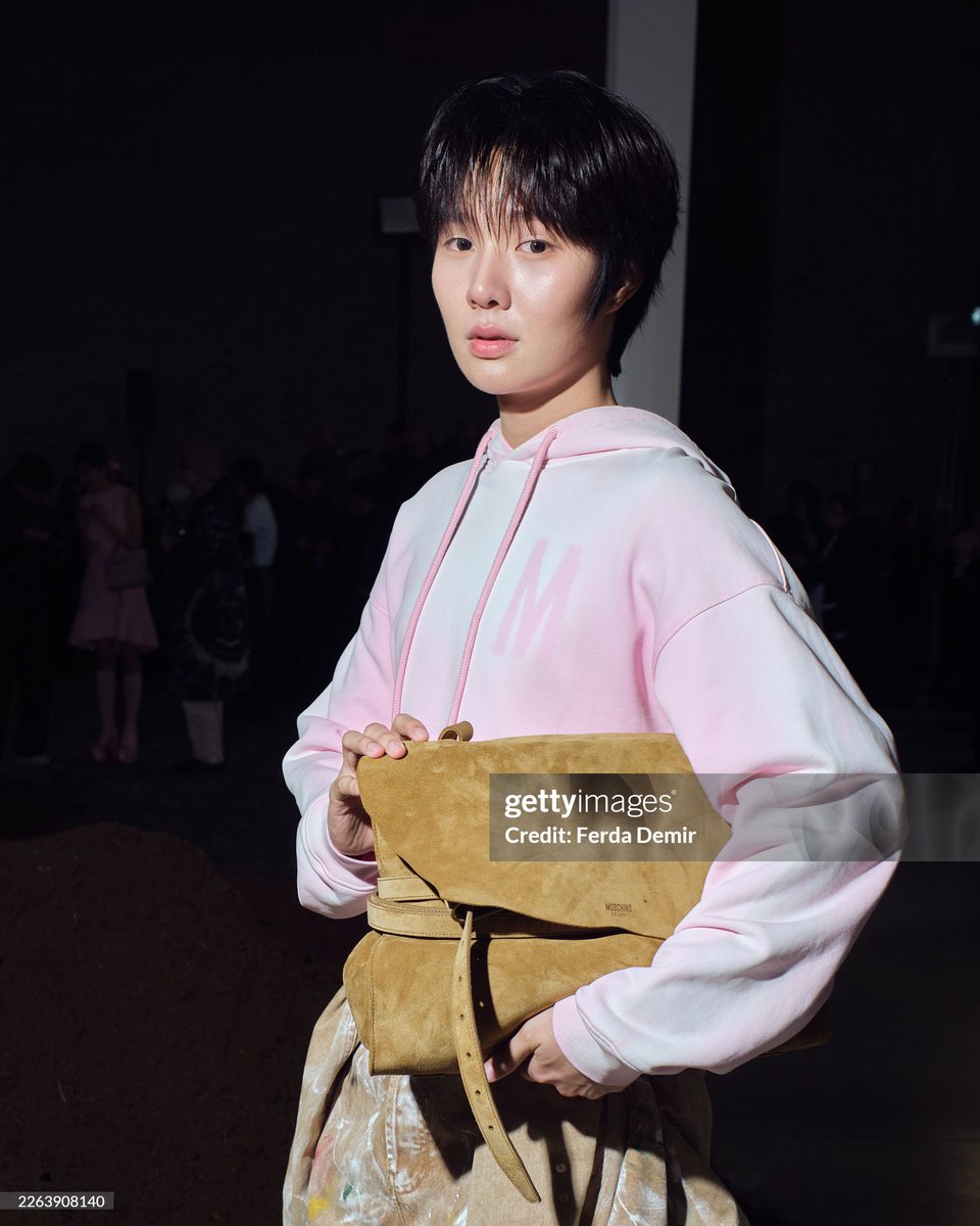 2/3

KENG NAMPING IN MFW26
#MOSCHINOXKENGNAMPING
<a href="/Moschino/">Moschino</a> #MoschinoFW26
#Moschino #MFW