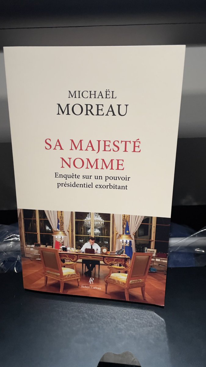 FLebrecht's tweet photo. En lecture … https://t.co/ThUKO9E2d1