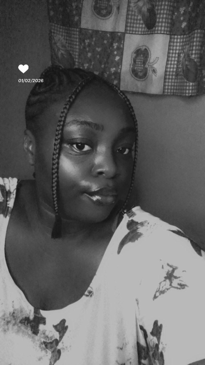 Bra_un_skeen's tweet photo. Selfies of '02 https://t.co/XIQcNoO3iR