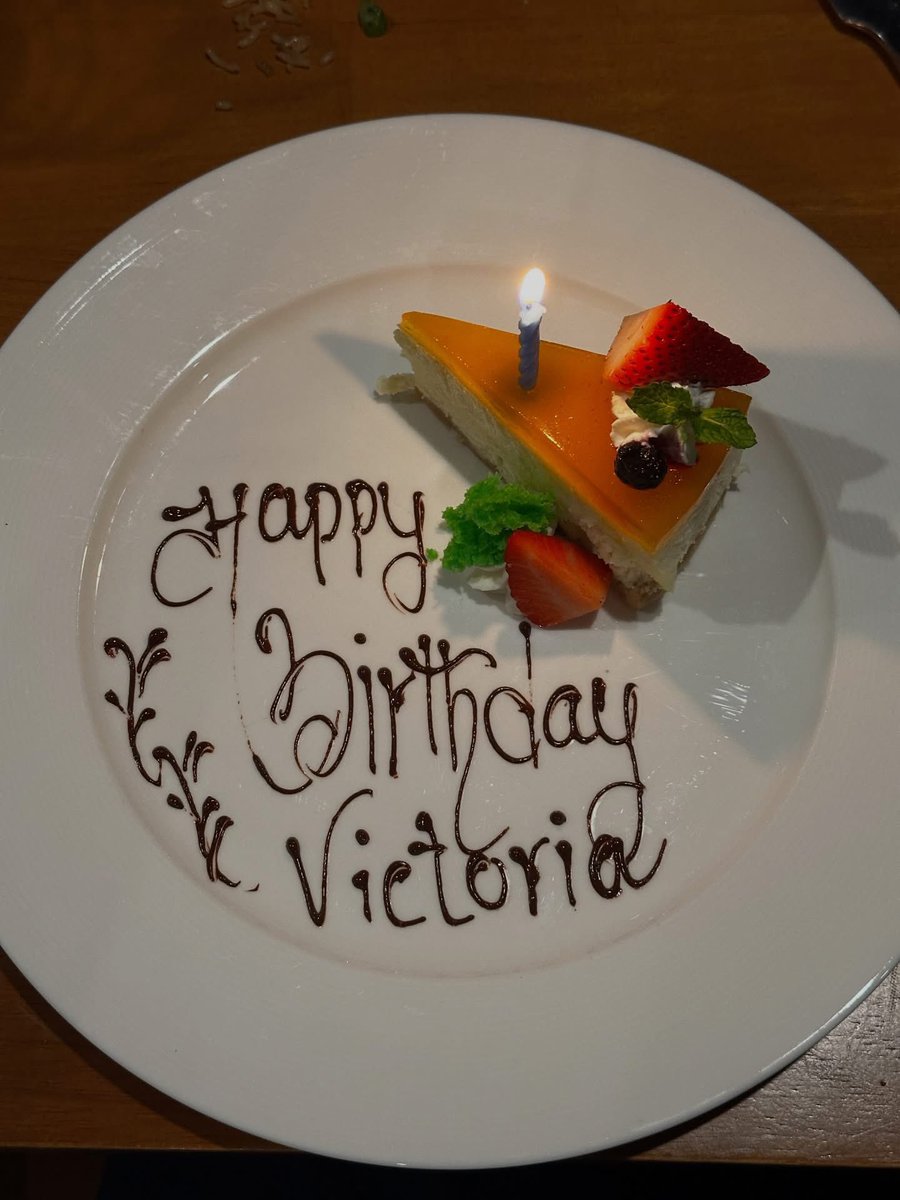 Victoria Justice tweet media