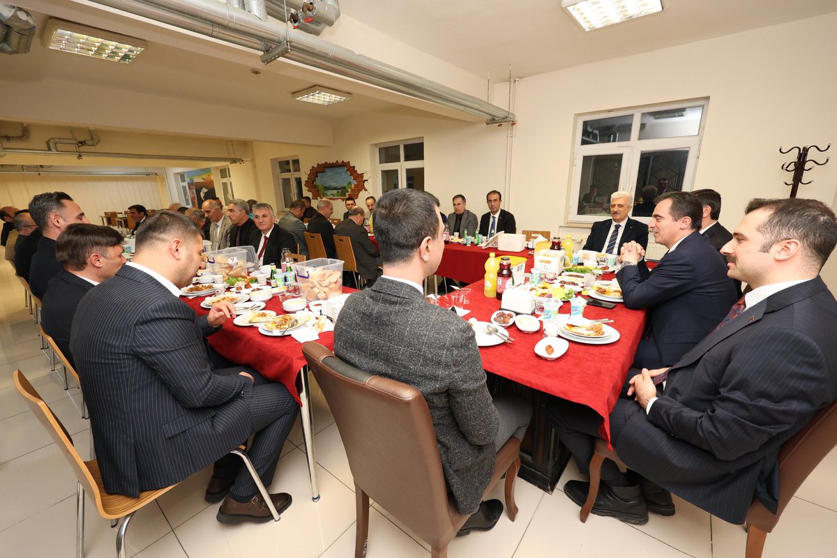 Bitlis Valiliği tweet media