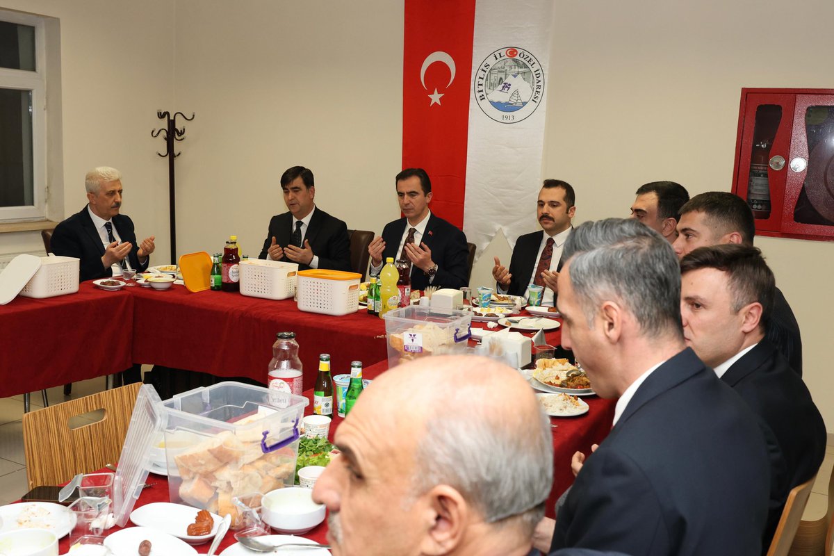 Bitlis Valiliği tweet media