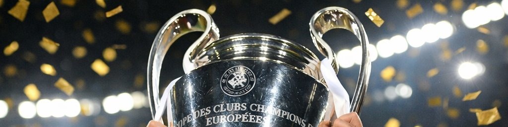 Arne Slot at Budapest would feed generations 😭😭