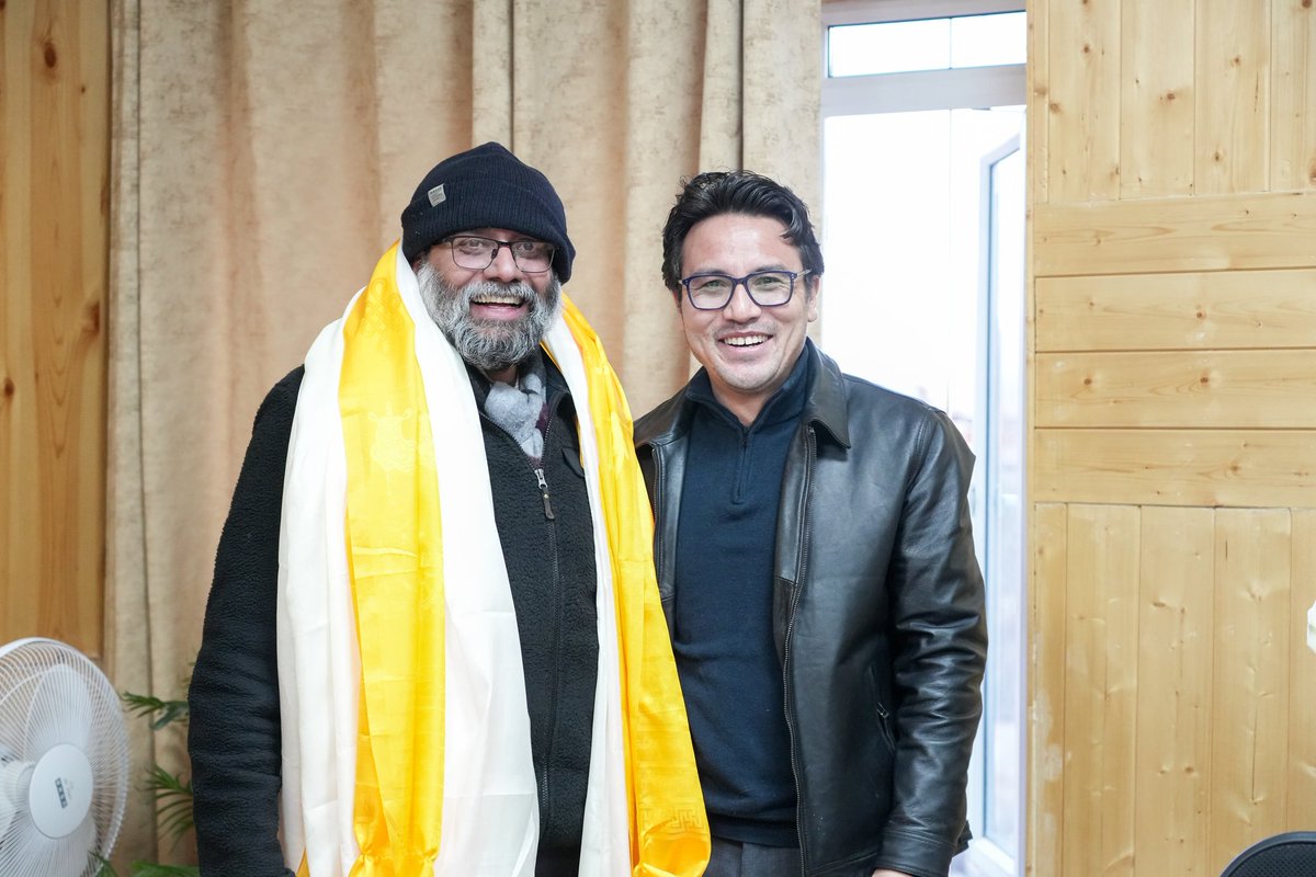 Administration of the Union Territory of Ladakh organised a farewell programme for outgoing Administrative Secretary Michael M. D' Souza in recognition of his dedicated service to the Union Territory.

<a href="/dio_leh/">DIO Leh</a> <a href="/DIPR_Kargil/">DIO Kargil</a> <a href="/ddnewsladakh/">DD NEWS LADAKH</a> <a href="/airnewskargil/">Radio News Kargil</a> <a href="/GulistanLadakh_/">Gulistan News Ladakh</a>