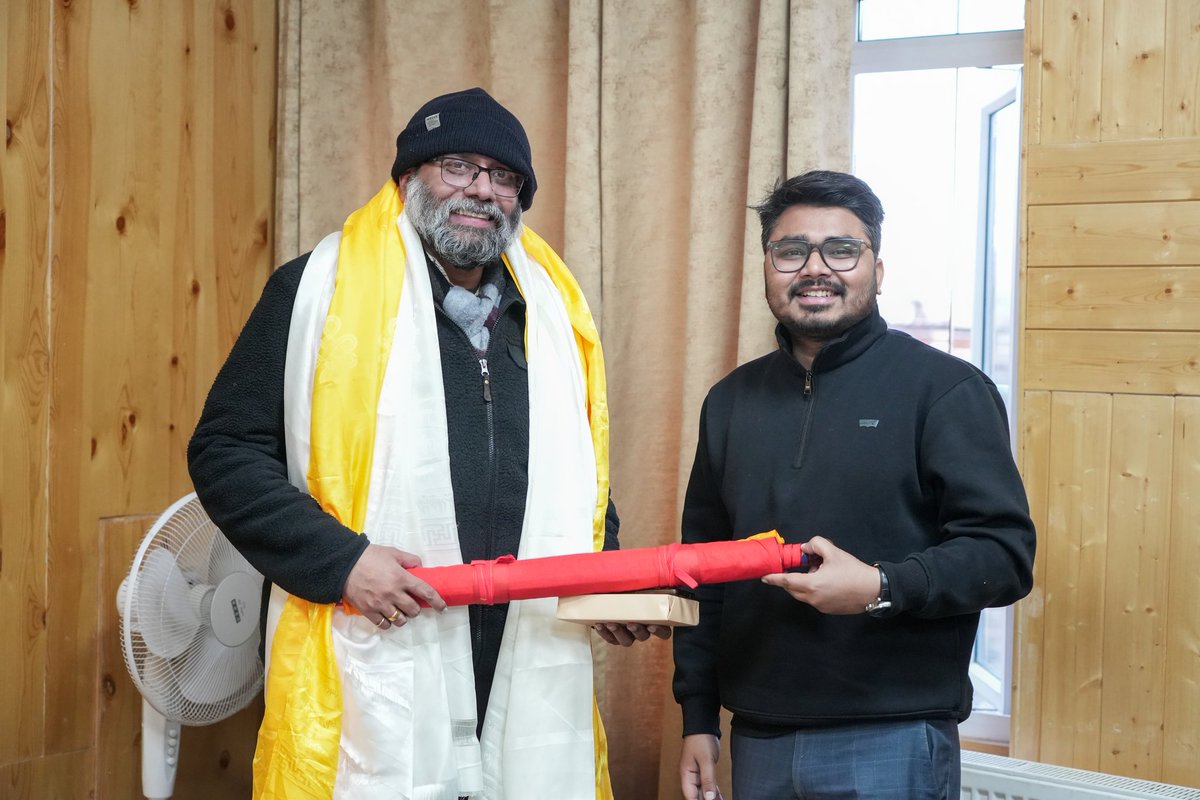DIPR_Ladakh's tweet photo. Administration of the Union Territory of Ladakh organised a farewell programme for outgoing Administrative Secretary Michael M. D' Souza in recognition of his dedicated service to the Union Territory.

@dio_leh @DIPR_Kargil @ddnewsladakh @airnewskargil @GulistanLadakh_ https://t.co/KvIlrpftMl