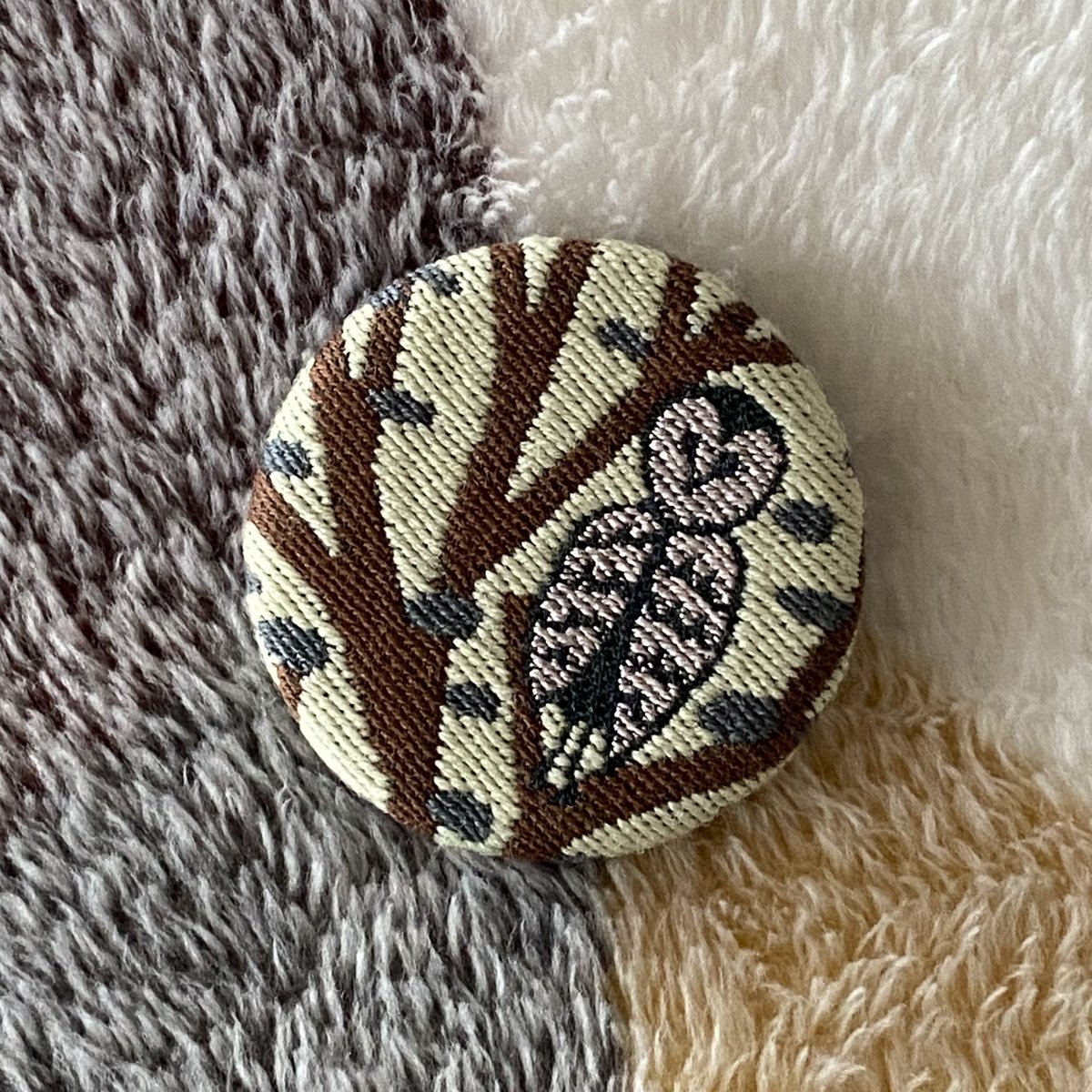 スウェーデン絵画展 コラボグッズではないけど、thank you very badge