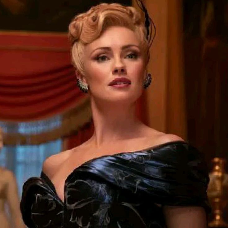 เทสผู้หญิงพี่เบนมันชัดเลยนะว่าฮีชอบผู้หญิงเก่ง 

Genevieve Delacroix (มาดามเดลาครัวซ์) เจ้าของร้านตัดเสื้อที่ได้รับความนิยมในหมู่ชนชั้นสูง ผู้สร้างฐานะและความมั่งคั่งขึ้นมาด้วยตัวเอง 

Lady Tilley Arnold ม่ายสาวผู้มั่งคั่ง มีอำนาจ ปกครองและจัดการทรัพย์สินของสามีด้วยตัวเอง