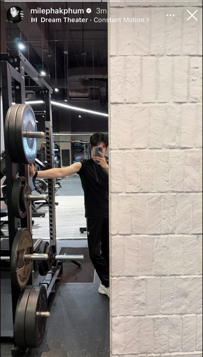 New Mile’s mirror gym picture 🫠🤏🏻

#MilePhakphum