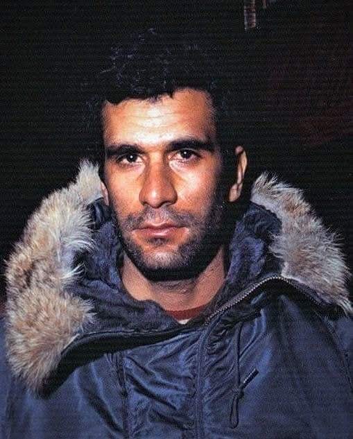 <a href="/Ayten_sim/">Ayten</a> Aşkolsun sana çocuk aşkolsun 🥀 💔
İyi ki doğdun #DenizGezmiş 🌹
( 27 Şubat 1947 - 6 Mayıs 1972 )