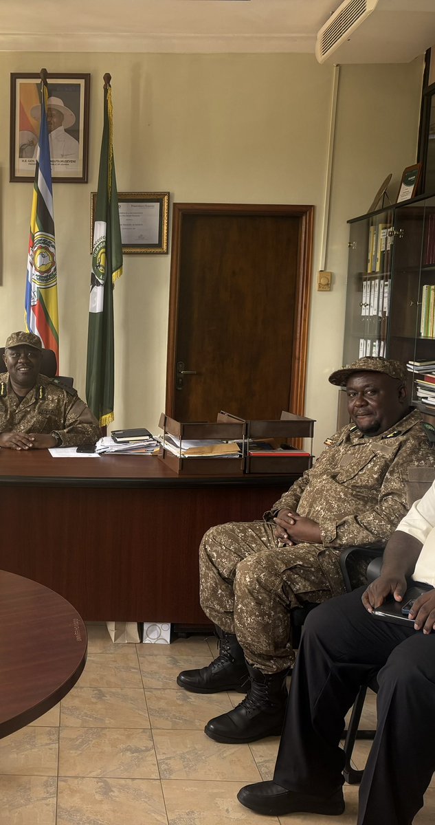 wekesa_amos's tweet photo. RWENZORI MARATHON 2026

Today, I caught up with some of the top management team at @Ugandawildlife including JAMES MUSINGUZI who is the executive director. 

We discussed about @RwenzoriMarathn and how it’s impacting tourism in Uganda. Because we are constantly pushing the Rwenzoris, numbers have moved up from 1k in 2022 to 11k just over 4yrs later. 

We have agreed on some potential collaborations to grow business even further by them teaming up with us as we got to exhibit around the world.