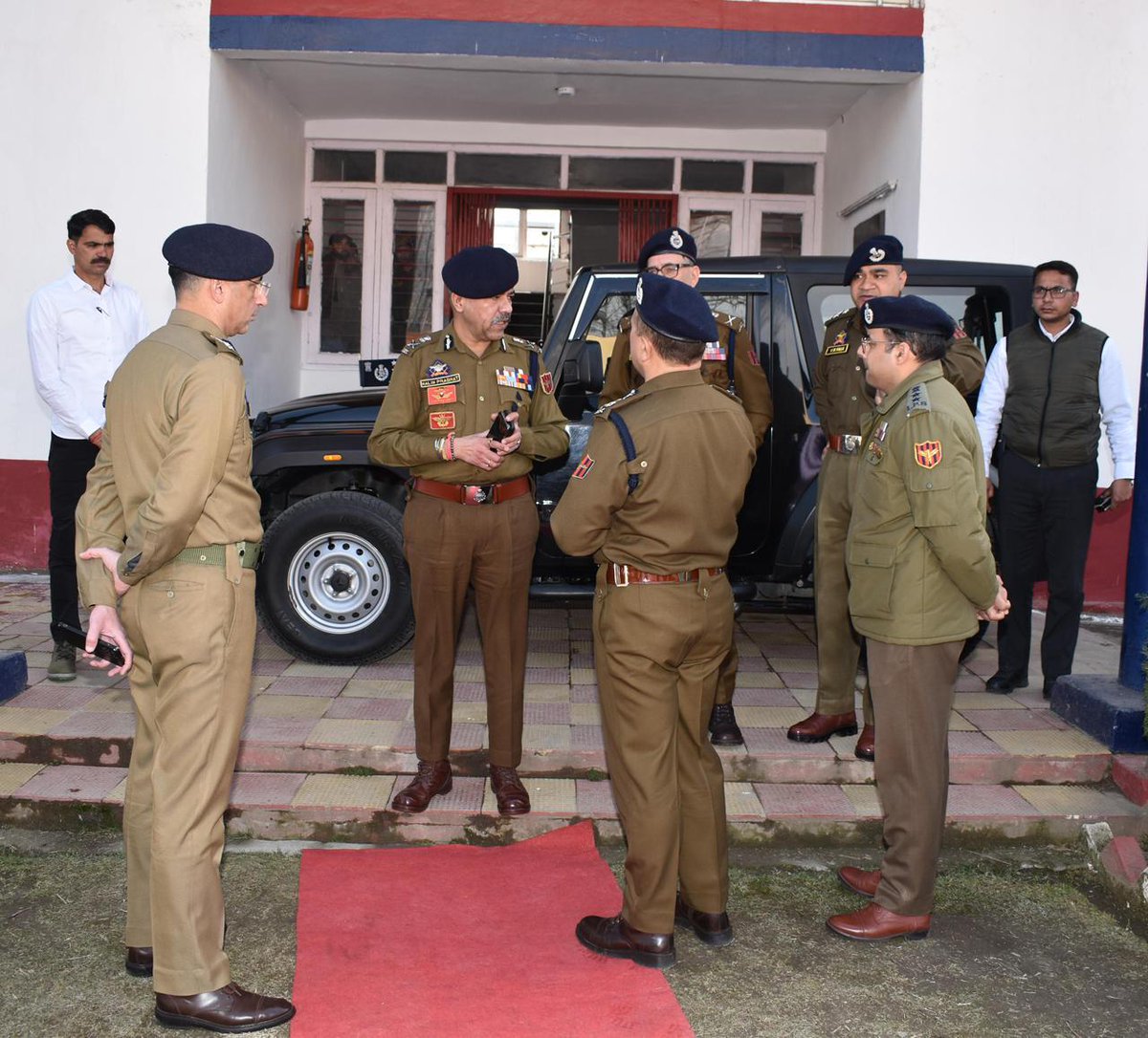 DISTRICT POLICE HANDWARA tweet media