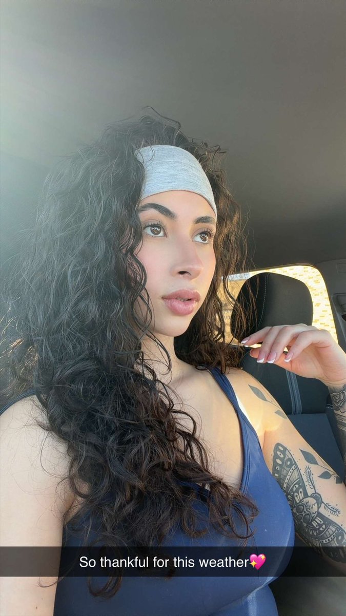 dafnelopez011's tweet photo. Been a min 😌 https://t.co/j6O7HrDeZe