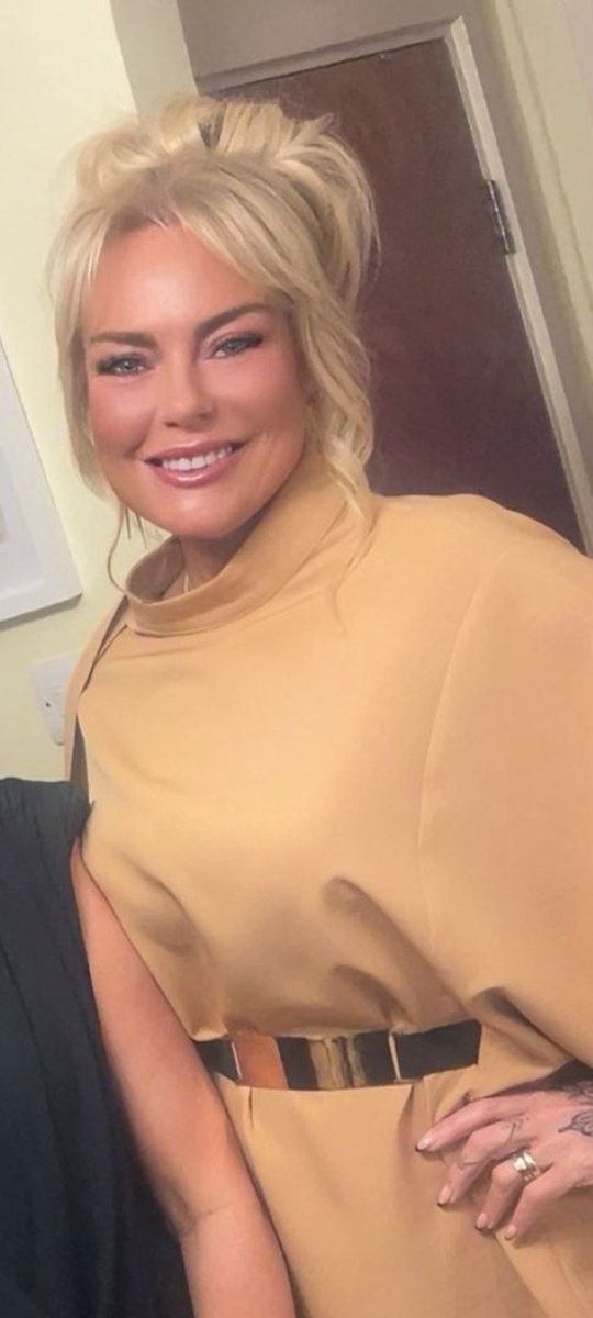 Julie bragger tweet media