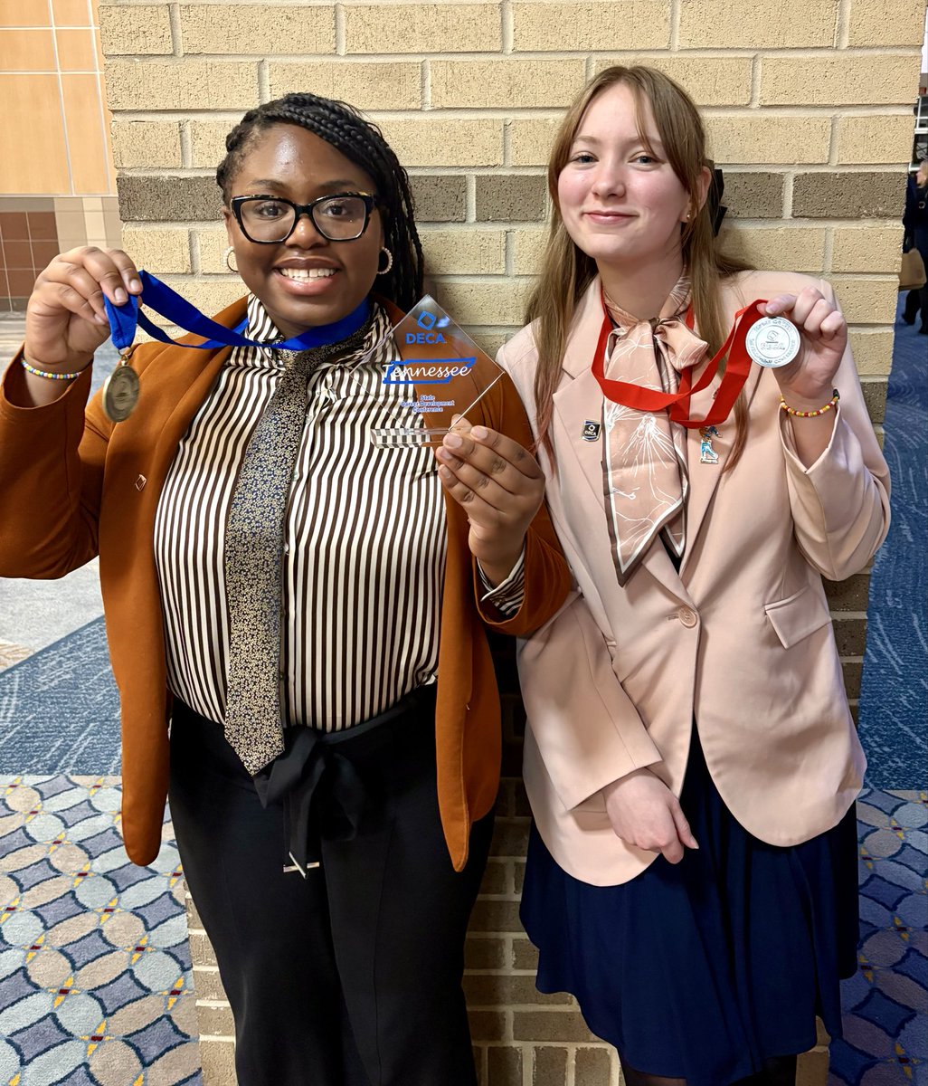LHSwDECA's tweet image. Congratulations to our award winners Serra Kincaid and Jasmine Remy.  We are proud of you!  💙 #GoTheExtra 
@LHSintheNews @RuCoCTE @decatn