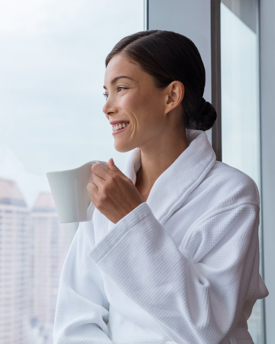 Hilton Vancouver Airport tweet media