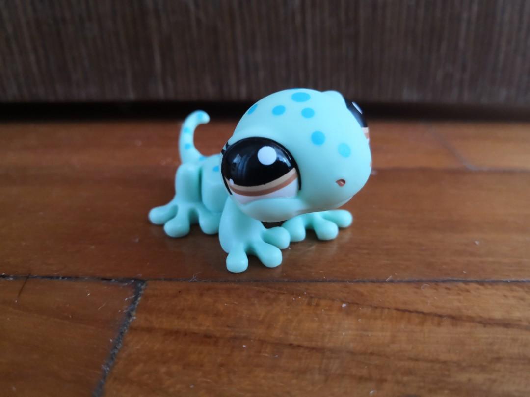 Pitout Yang tweet media