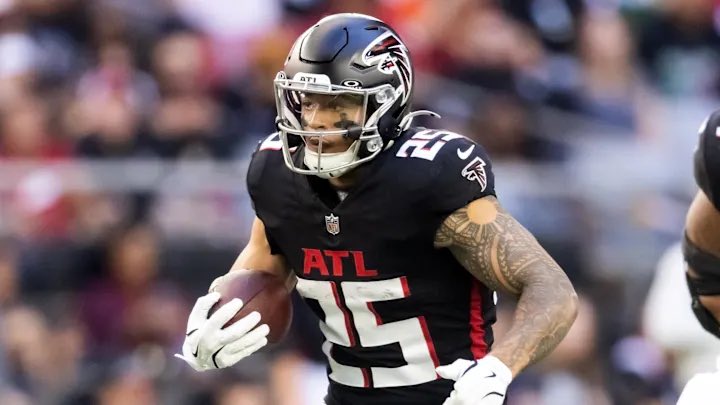 MilesGarrettTV's tweet photo. Tyler Allgeier will reportedly be seeking a 3-year, $22 million dollar deal this offseason, per @JoshTheAthletic https://t.co/WreF04ufHh