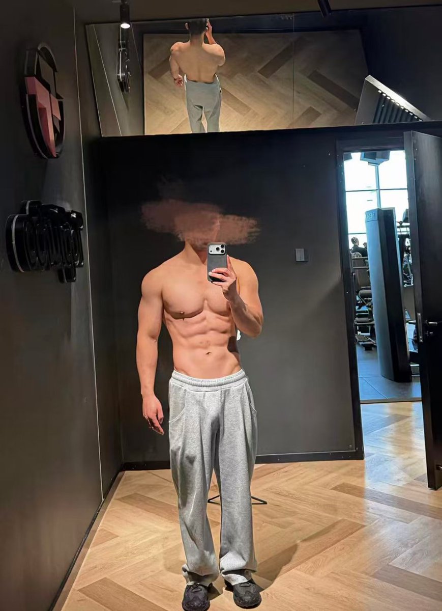 字母圈牵红绳 tweet media