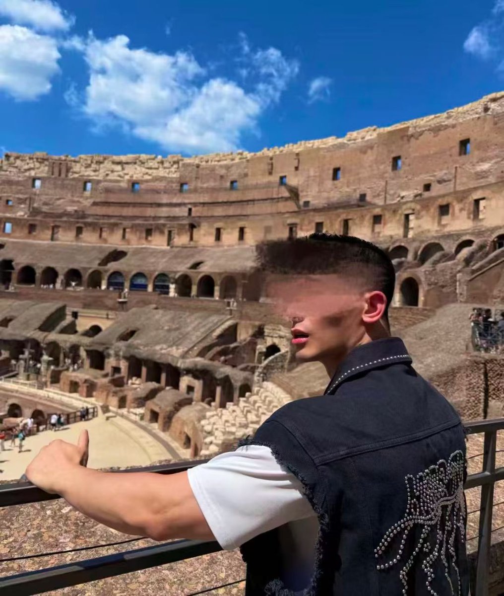 字母圈牵红绳 tweet media