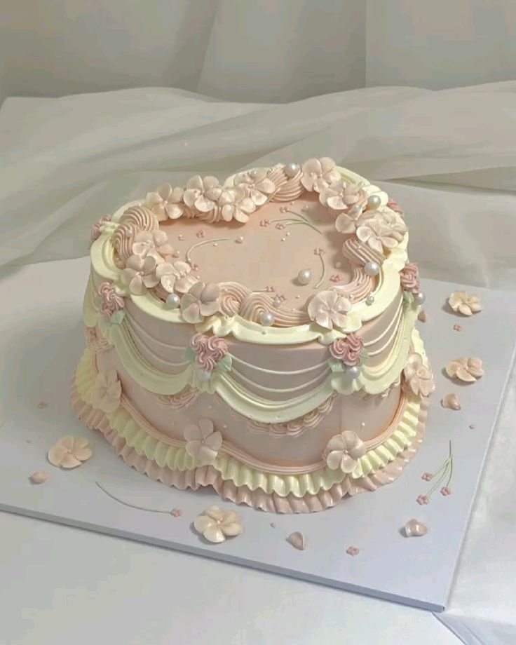 Pretty cakes for your timeline pt.2