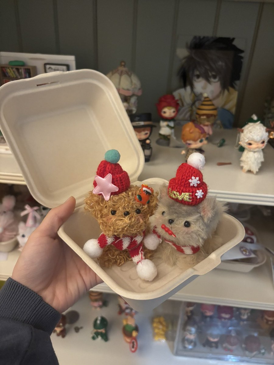 hi i’m selling these diy dogs ada yang minat gak hehe