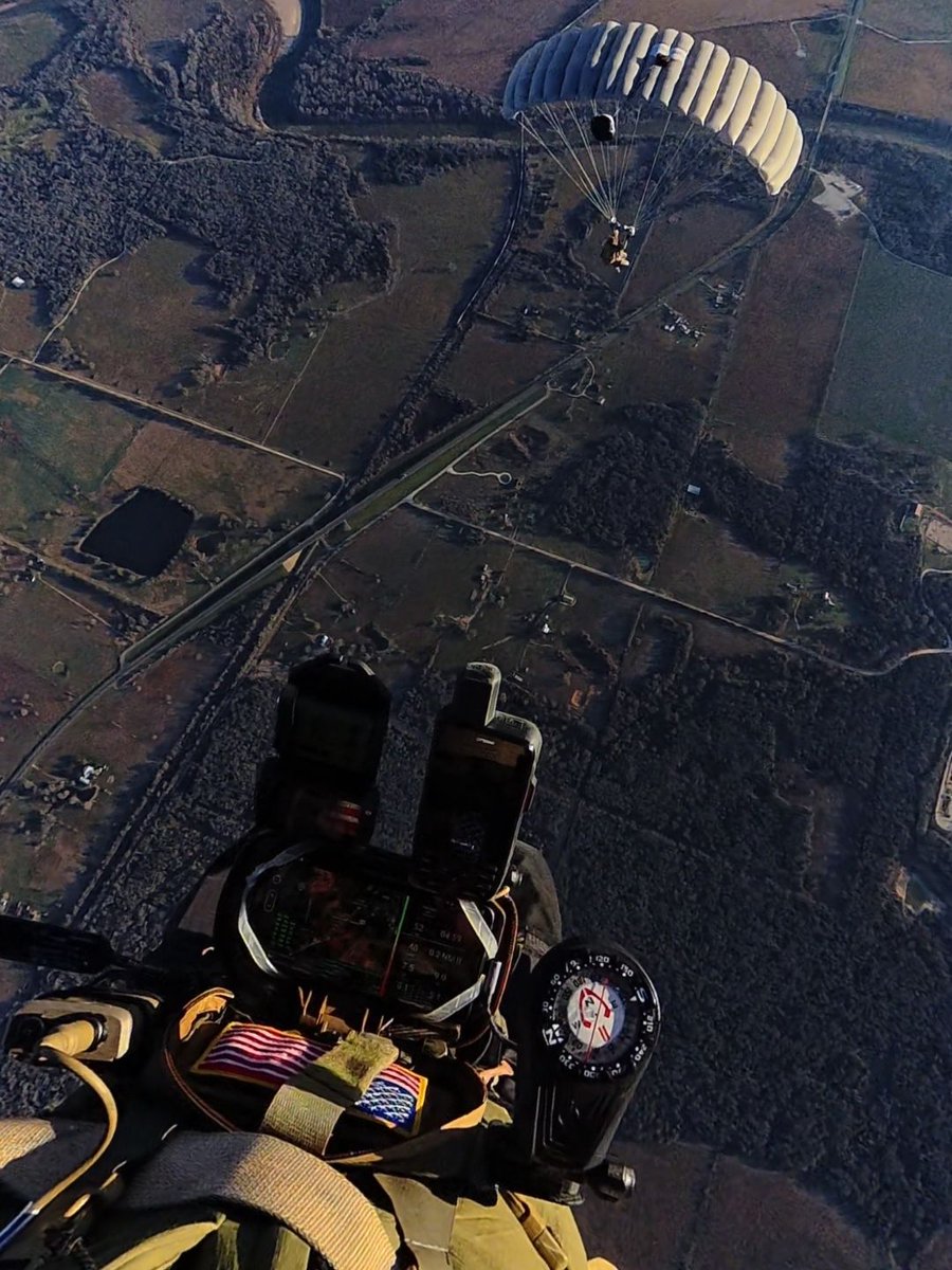 sandsprecision's tweet photo. Friday drops hit differently when we aren’t talking about merch.

Nothing clears the mind quite like canopy work. Dialing in exits, working the air, and refining control under canopy. Always something to learn, always something to improve.

The NavBoard STACK. Trusted by professionals.