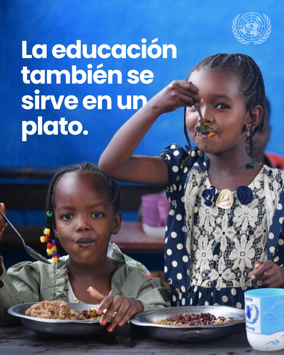 ONU_es's tweet photo. Los niños y niñas bien alimentados aprenden mejor 🍎📚

Pero millones de estudiantes aún van a la escuela con el estómago vacío.

Las comidas escolares del Programa Mundial de Alimentos ayudan a salvar vidas y a construir futuros.

En el Día Africano de la Alimentación Escolar, @WFP_es pide garantizar alimentos para todos los estudiantes.

📸: @WFP 
#HambreCero