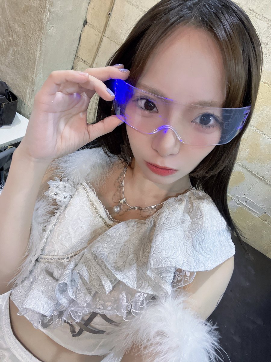 福岡やからわかると思うけど「にわかせんべいやない？」