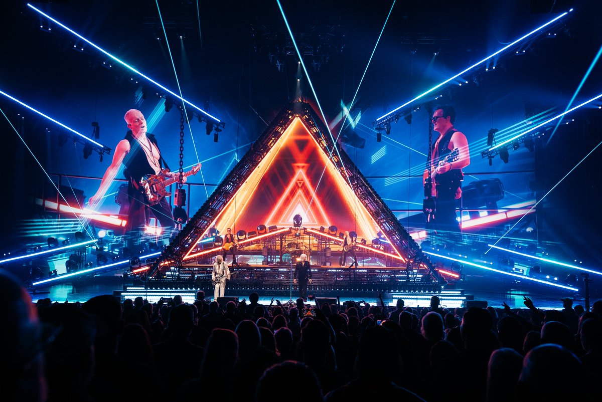 Def Leppard tweet media