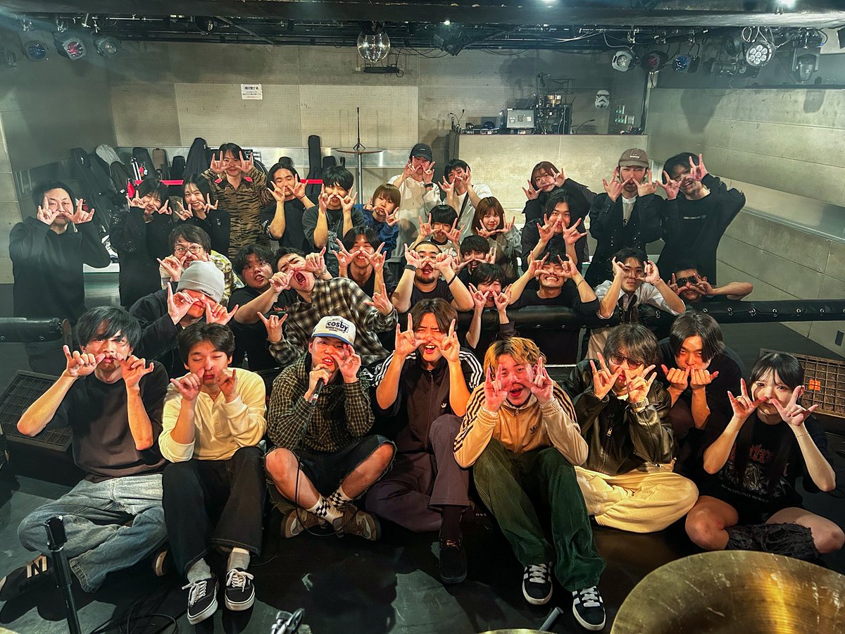 oosaki_b's tweet photo. 26.02.26 MAKE NOISE
初開催のMAKE NOISE！開催おめでとうandありがとうございました！コピーバンドに着目した新しいイベントの初めの日に関われてとても嬉しいです🤭出演バンドもバッチリの演奏でほんま良き1日でした。次も楽しみにしてます！皆様ありがとうございました！ https://t.co/qW4RWa2CwC
