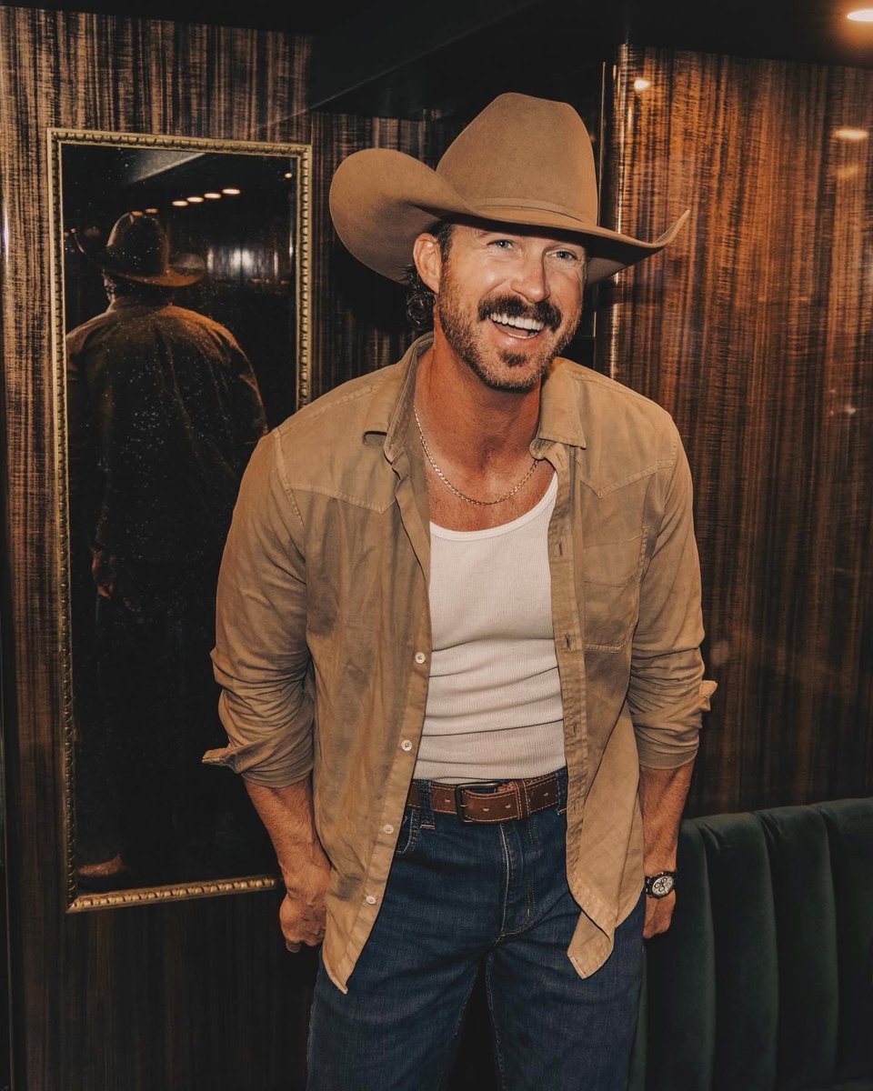 countrysayingss's tweet photo. Who are you most excited to see at CCMF?! #CarolinaCountryMusicFest #FestivalFriday #countrymusic https://t.co/6tTRXgSSPp