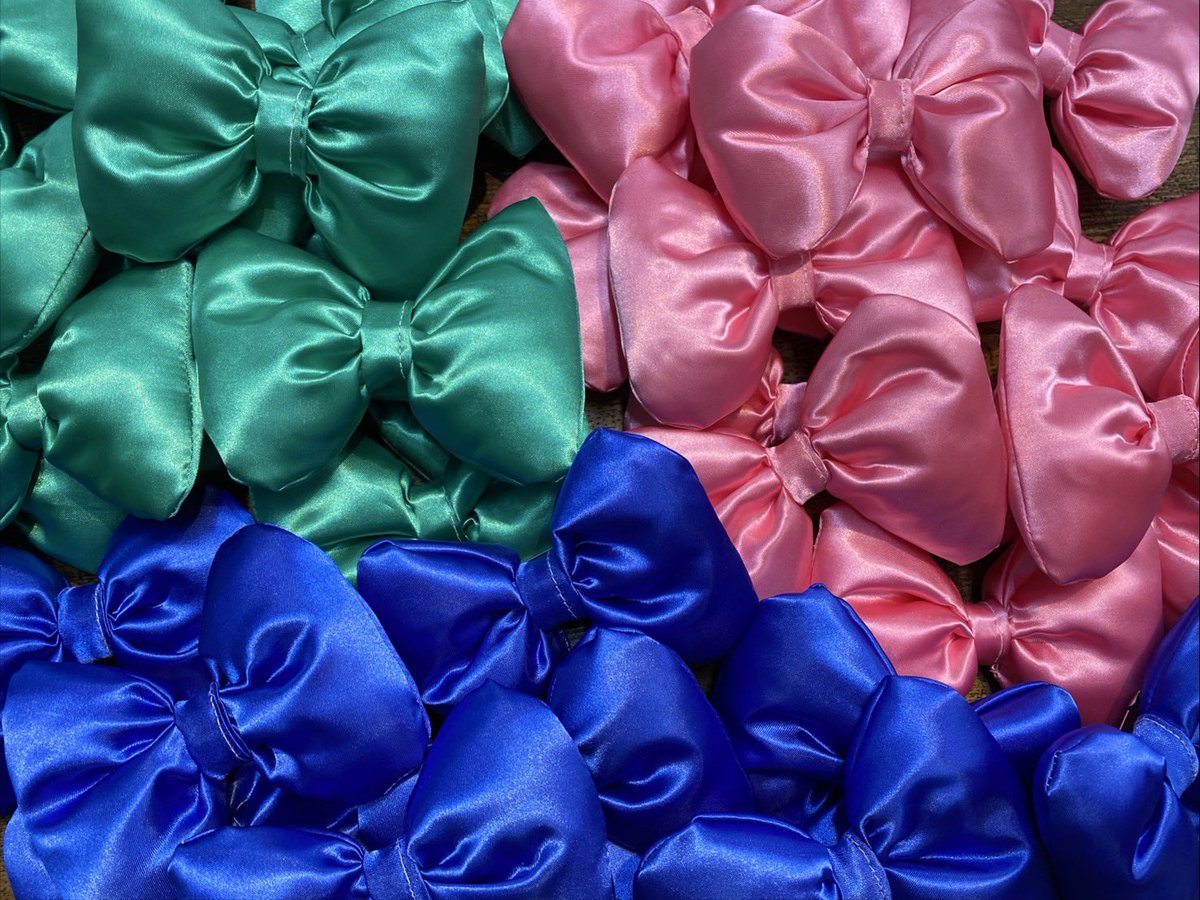 両日12:30よりうさちゃんとおそろいカラフルリボンをうさちゃんから