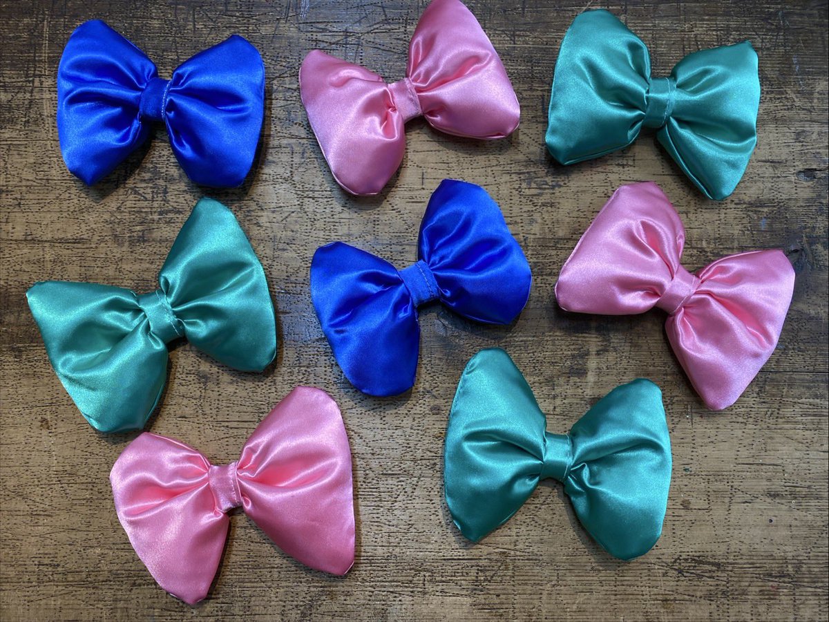 両日12:30よりうさちゃんとおそろいカラフルリボンをうさちゃんから