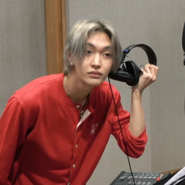 คล้ายกูตอนคุยโทรศัพท์ ได้ยินเสียงคำว่าห้ะออกมาจากรูป