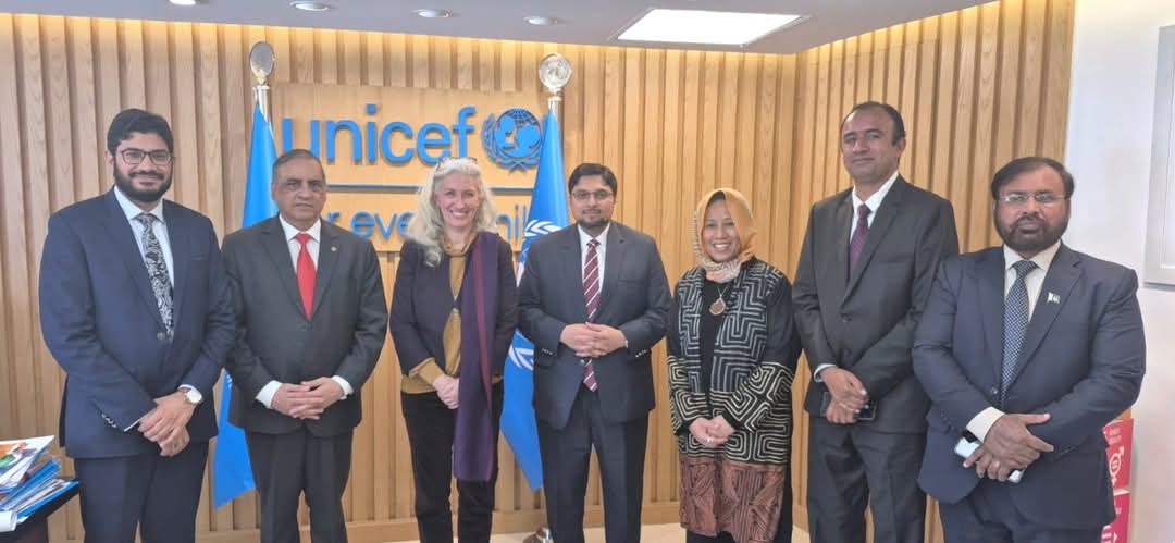 The Country Representative of UNICEF Pakistan, Ms. Pernille Ironside, along with Deputy Representative Ms. Sharmeela Rassool, warmly welcomed Prof. Dr. Hussain Mohi-ud-Din Qadri, Deputy Chairman and UNESCO Chairholder on Peace Education and Intercultural Dialogue at Minhaj