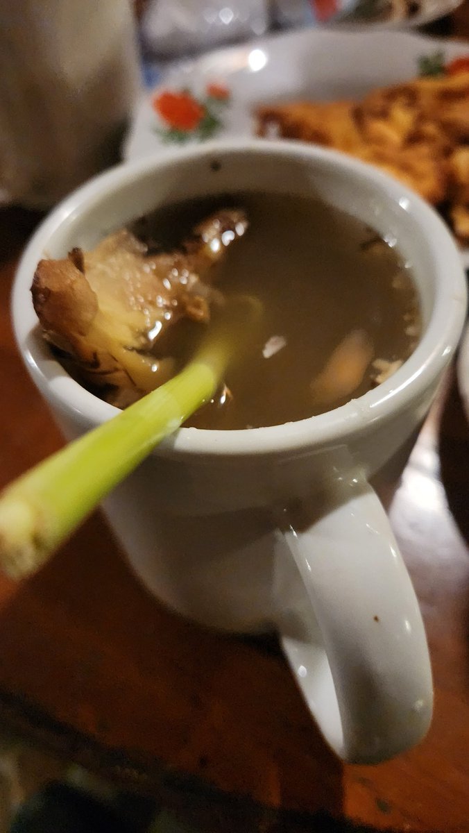 Namanya om-om, diajak ke kafe authentic yang dipesen malah wedang jahe