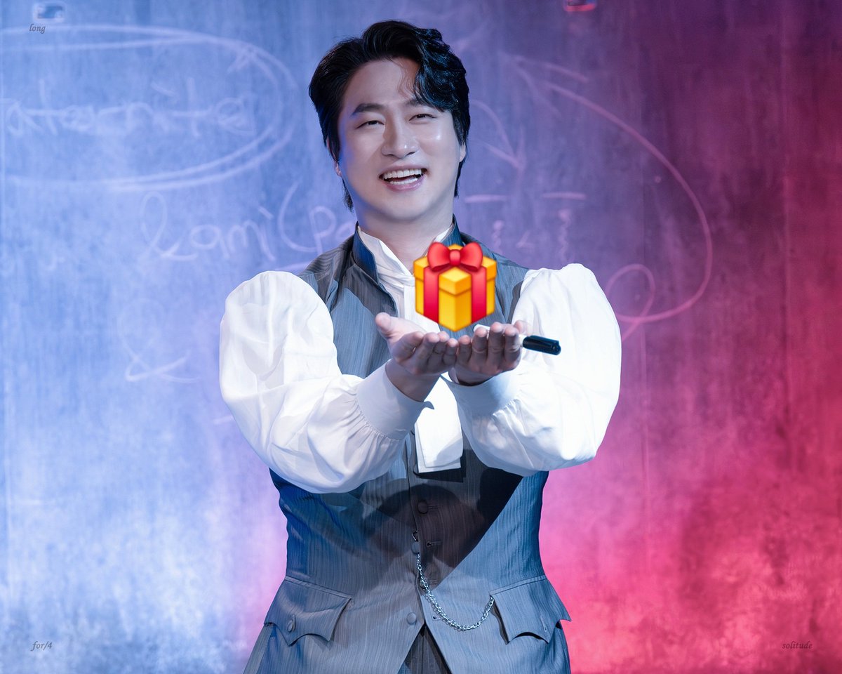 solitude_pic's tweet photo. #안재영 배우님 생일 기념 RT이벤트🥳

배우님의 생일을 맞아 RT추첨 두 분께 아크릴액자를 보내드립니다🎁

🎂 팔로우 + 본 트윗 RT 2명
🎂 아크릴 탁상용 액자 (원하는 사진 선택 &amp; 사이즈 5x7)
* 택배 수령용 국내주소 제공 가능하신분
🎂 3/7 당발 https://t.co/tO18iRwi2D
