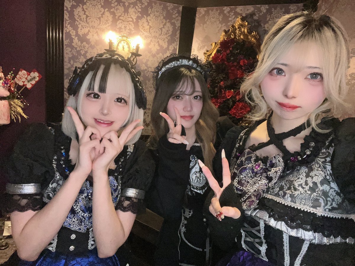 Villains_night's tweet photo. 👑 Villains Midnightオープン👑
24:15-5:00 (Lo.4:15)

電子タバコ🆗フード持ち込み無料

なみく@namiku__ 
かれん @__154en 
きら @kirax_qzZ 

ご来館お待ちしております #コンカフェ #新宿コンカフェ  #歌舞伎町コンカフェ https://t.co/rKYQfnPDQs