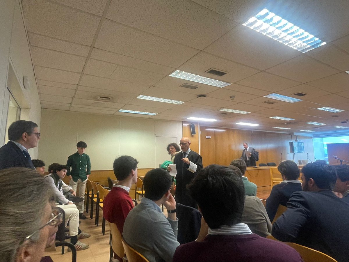 CM Moncloa tweet media