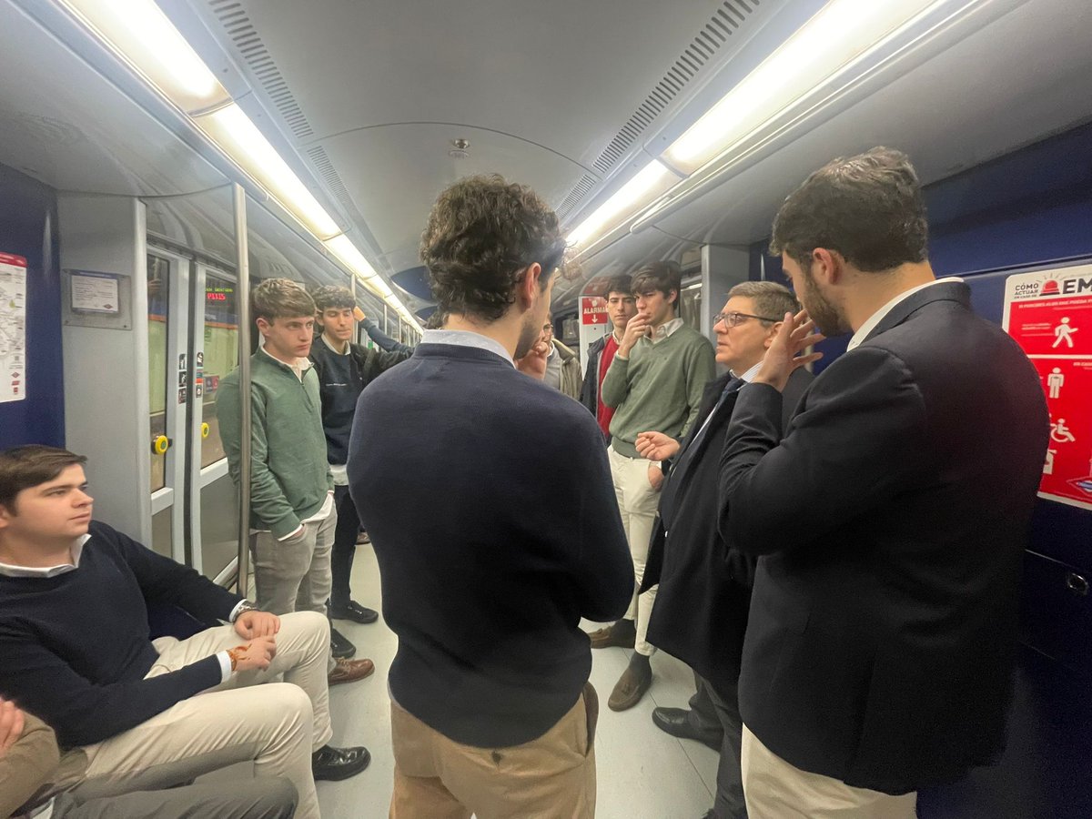 CM Moncloa tweet media