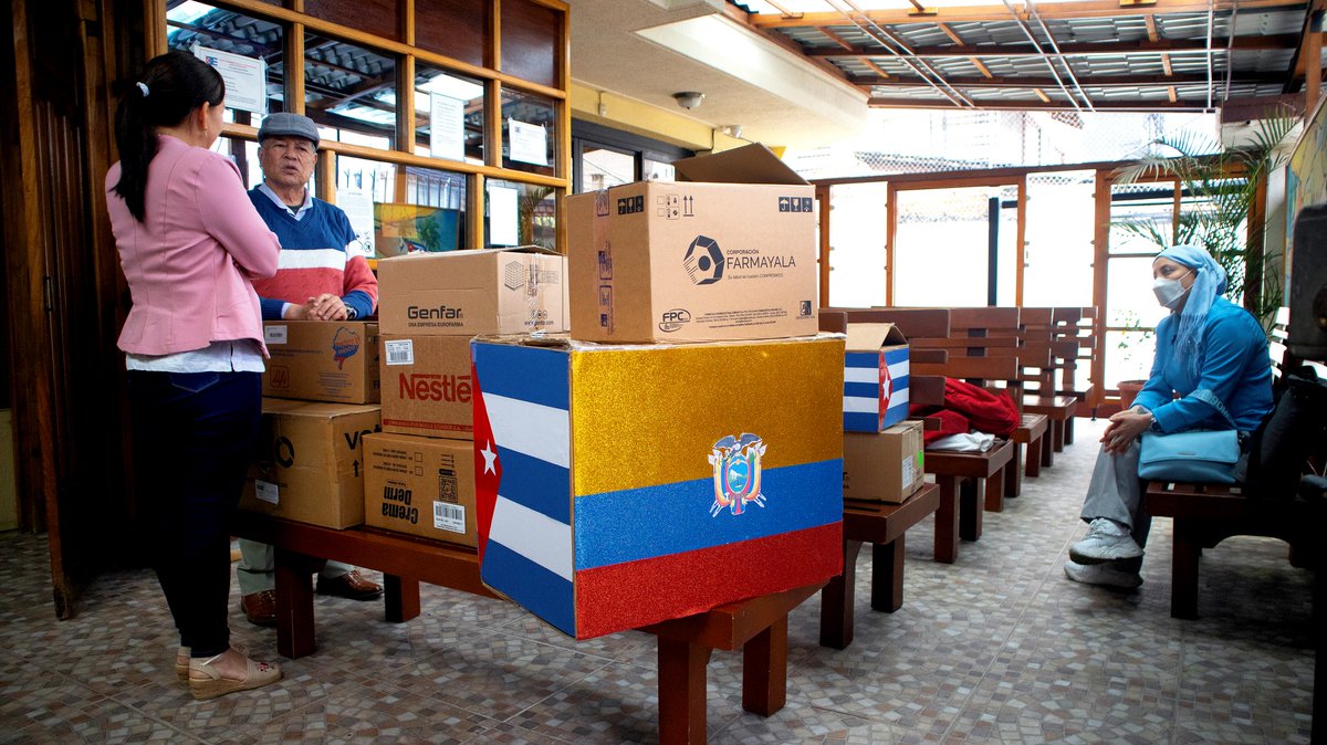 Embacuba_Ecu's tweet photo. Video sobre donativo de medicinas e insumos médicos a Cuba.  24/02/2026.  #CubaNoEstaSola 📷 📷#ecuadorconcuba

https://t.co/3nIBck8AiL https://t.co/m5HYdHo7lT