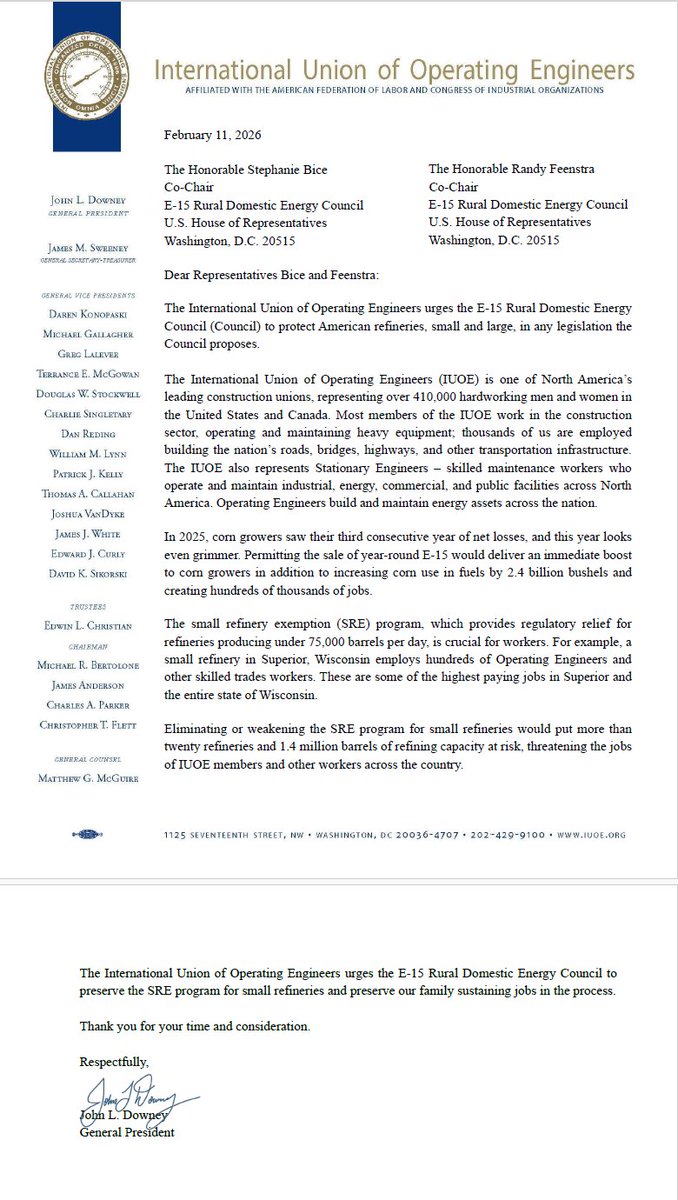 SmallRefineries's tweet photo. Union energy workers across America - the operators in America's refineries - want to protect their jobs, families, and communities from more refinery closures.

@iuoe_union &amp; @UAPipeTrades stand with @POTUS in support of protecting small and independent refineries. https://t.co/YleZtsvurO
