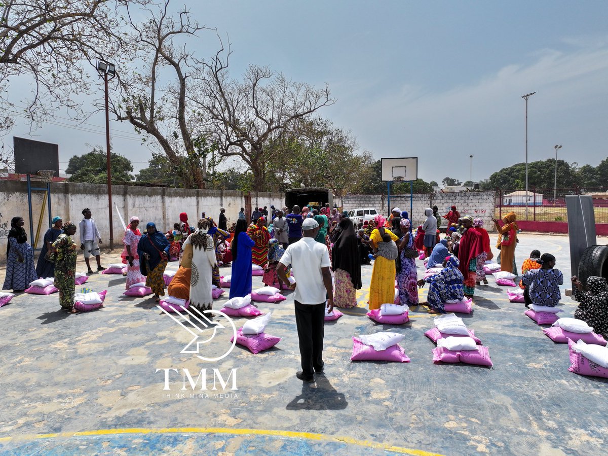 thinkMinaInt's tweet photo. FABB FOUNDATION RAMADAN DISTRIBUTION 🌙🤝

This Ramadan, the FABB Foundation—led by Her Excellency Fatou Bah-Barrow—is supporting the #needy, especially women and children, bringing #hope and dignity across communities in The Gambia. 💛

#FABBFoundation #RamadanDistribution https://t.co/zlpdSQIJRH