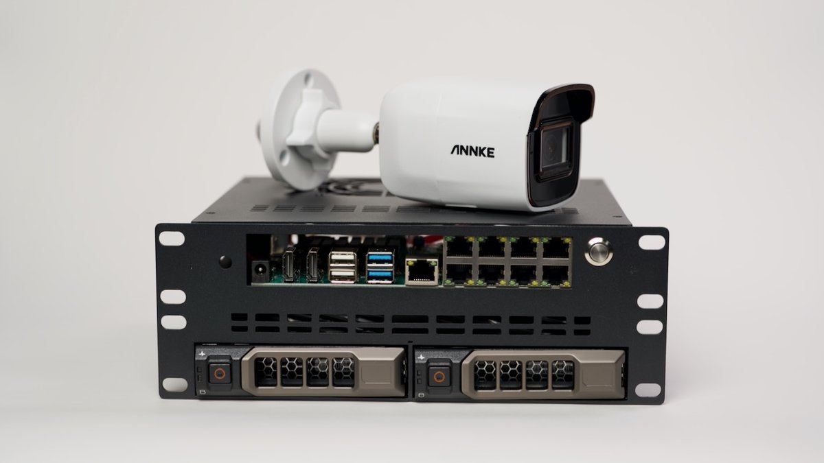 geerlingguy's tweet photo. Companies are coming around to the appeal of mini racks :)

@Exaviz sent their new Cruiser board to test, and @Mandy_Li888 sent over a prototype DeskPi mini rack mount for it. My experience upgrading my open source Pi NVR here: https://t.co/2RnU6o3Dvu https://t.co/wIa9aJdQyC