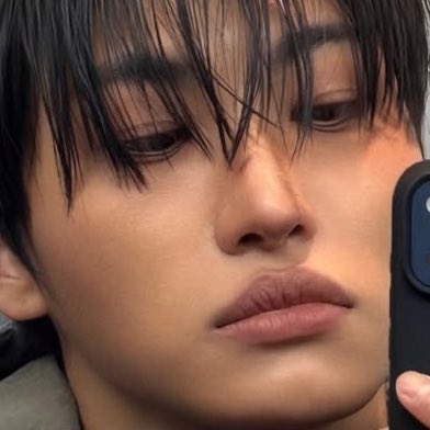 always thinking about those pretty plump lips stretched around hj’s thick, girthy and veiny cock….. always…. also always thinking about hj grabbing his chin, squeezing his cheeks and placing kiss after kiss on his pouty lips….