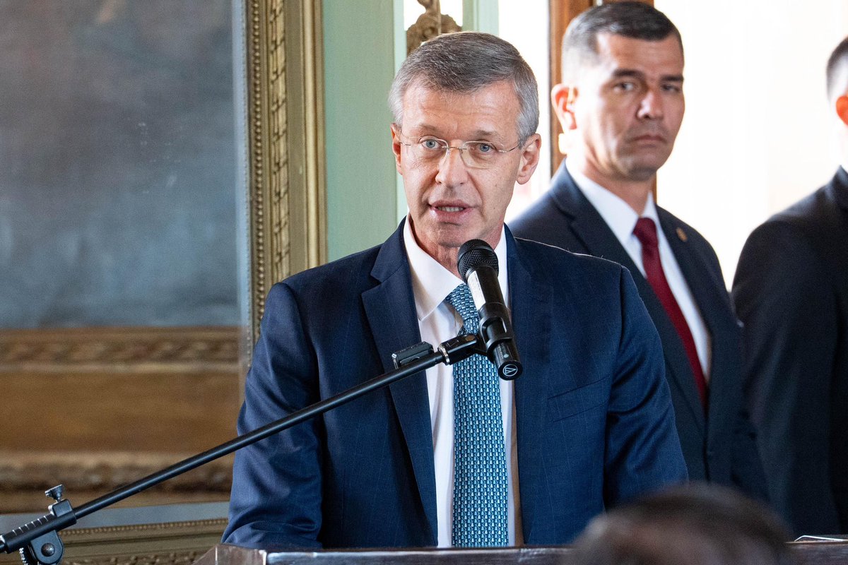 Vane Vazquez tweet media