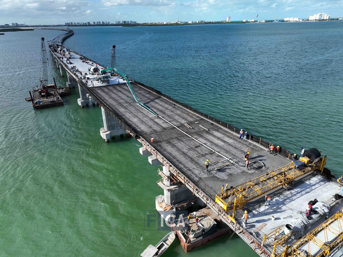 ¿Quieres trabajar en ICA? Cada viernes publicamos información sobre vacantes y ofertas laborales para integrarte al mejor equipo de construcción y operación de infraestructura en México  ¡Construye con nosotros! #CapitalHumano #ICA79 atraccionserch@ica.mx