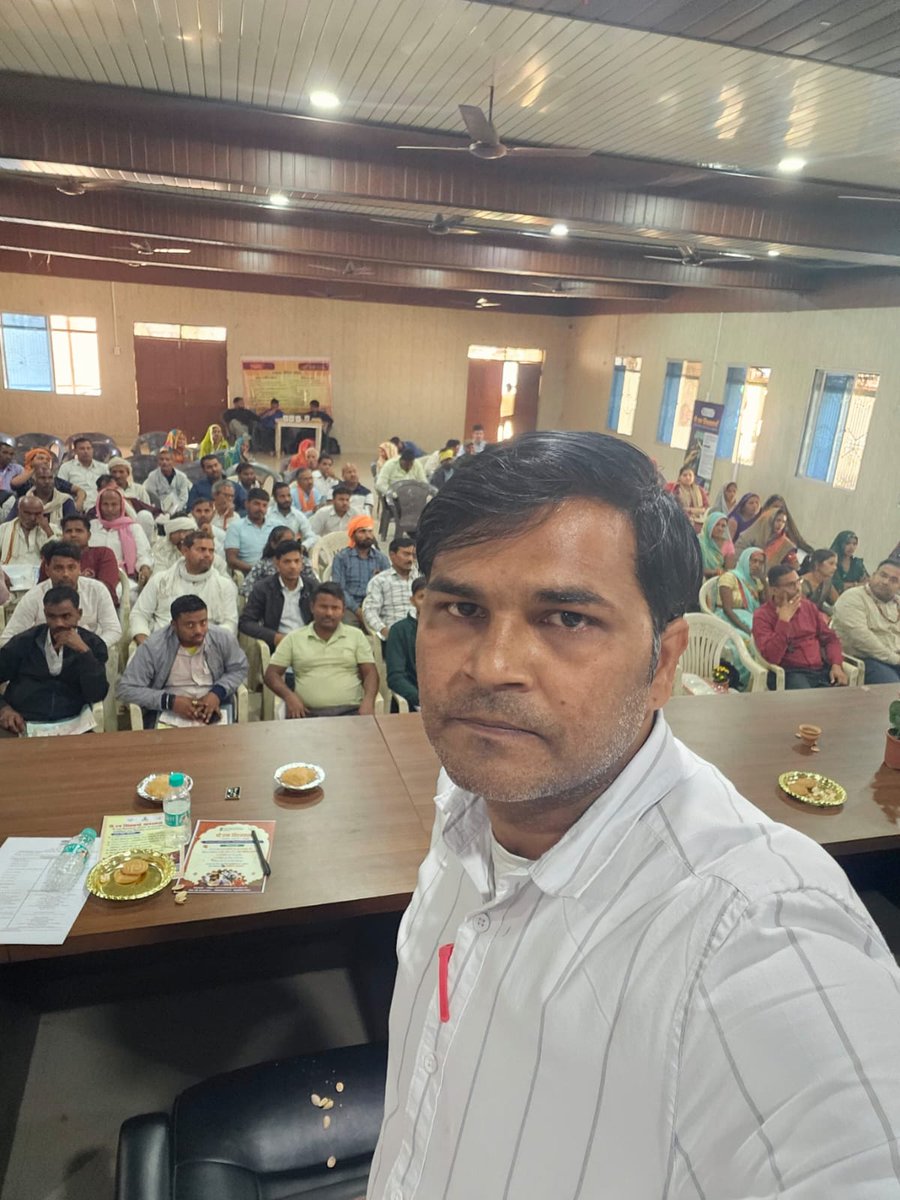 SherSingh005's tweet image. प्रधानमंत्री विश्वकर्मा योजना के अंतर्गत MSME उद्यमियों के बीच डिजिटल मार्केटिंग पर मेरा प्रेरणादायक संबोधन | औराई, भदोही (उ.प्र.)

#MSMEIndia
#PMVishwakarma
#DigitalInfinity
#SmallBusinessGrowth
#Entrepreneurship
#SelfReliantIndia
#BusinessDevelopment
#SherSinghVoice