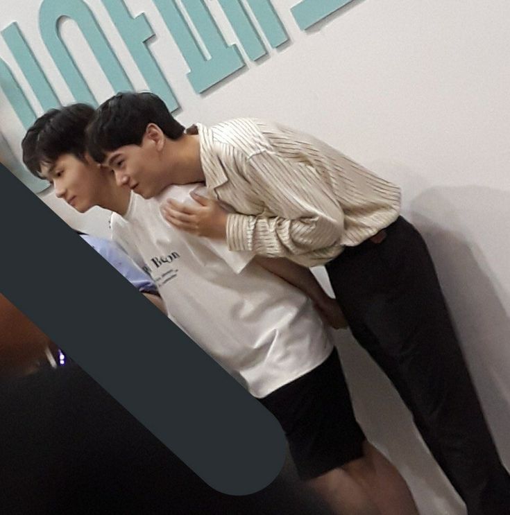 Katz_park's tweet photo. 대한민국 유행 진짜 훅훅 바뀌는듯
두쫀쿠 유행 끝나가니까
봄동비빔밥 유행함
그럼 다음은 무조건 괴짜조겠지 https://t.co/0cbKnSJgsC